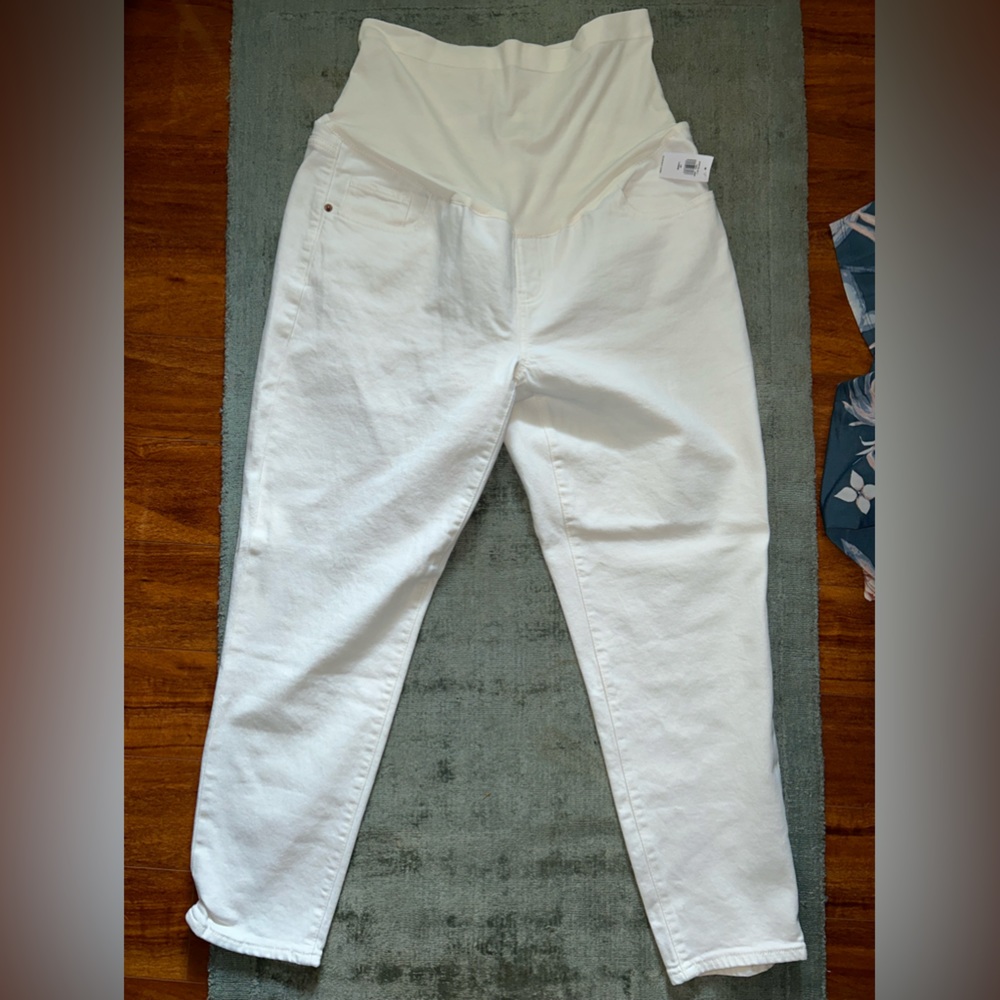 Old Navy Maternity Jeans - NWT- White - Size 16 Long